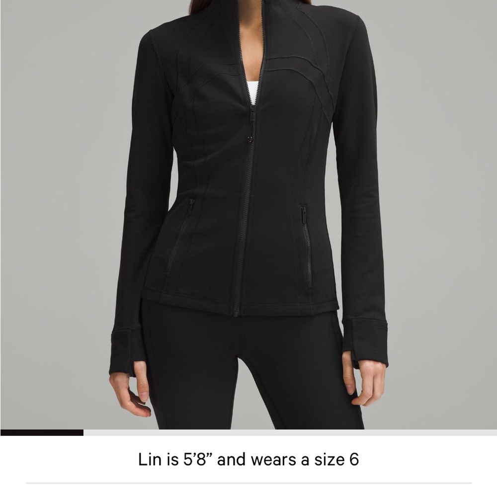 Lululemon Athletica Black Blazer with Form-Fitting Design